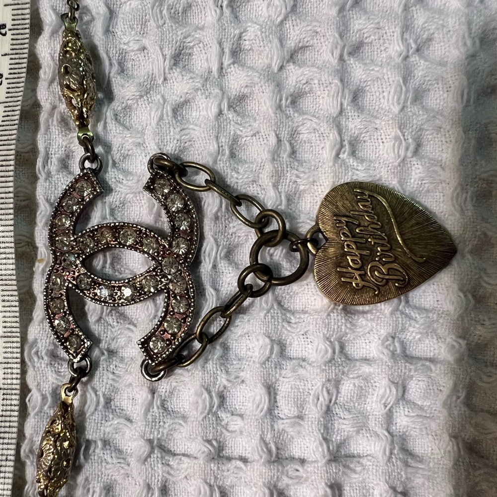Vintage Chanel necklace🎂🎂🎂🎉🎉🎉 - Picture 4 of 6